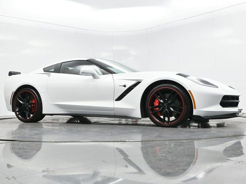 Used 2014 Chevrolet Corvette Stingray Coupe image 41