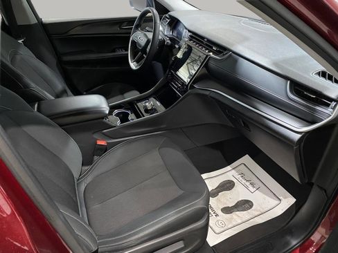 Used 2023 Jeep Grand Cherokee L Laredo AWD/4WD image 23