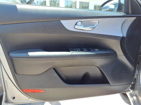 Certified 2023 Kia Forte LXS FWD image 18