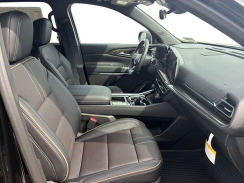 New 2026 Chevrolet Traverse High Country w/ LPO, Floor Liner Package AWD/4WD image 13