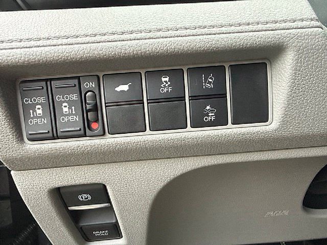 Used 2018 Honda Odyssey EX-L image 15