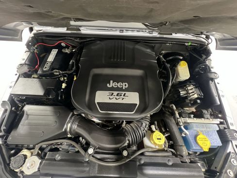 Used 2013 Jeep Wrangler Sahara w/ Connectivity Group image 23
