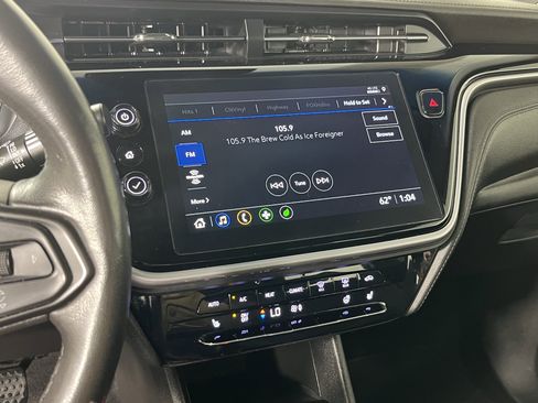 Used 2022 Chevrolet Bolt LT image 19