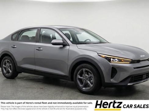 Used 2025 Kia K4 LXS image 1