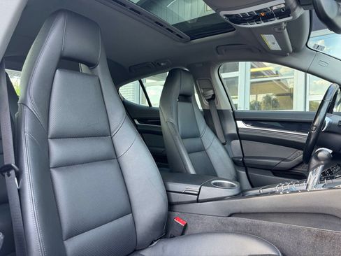 Used 2015 Porsche Panamera S RWD image 35