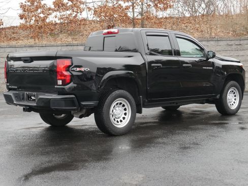 Certified 2023 Chevrolet Colorado W/T image 9