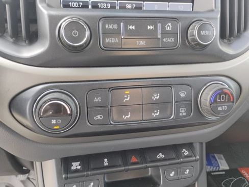 Used 2018 Chevrolet Colorado Z71 AWD/4WD image 19