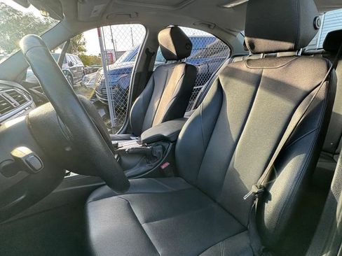 Used 2016 BMW 320i Sedan RWD image 7