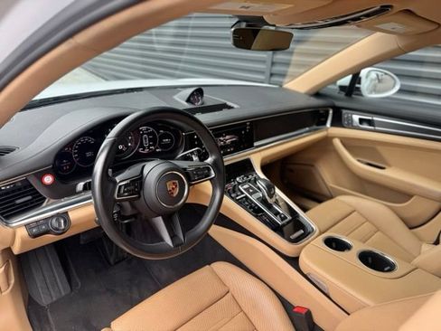 Used 2023 Porsche Panamera Platinum Edition RWD image 4