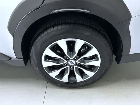 Used 2024 Subaru Outback Touring AWD/4WD image 22