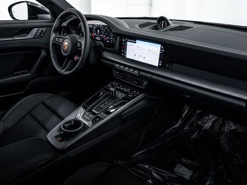 New 2026 Porsche 911 Carrera 4S image 19