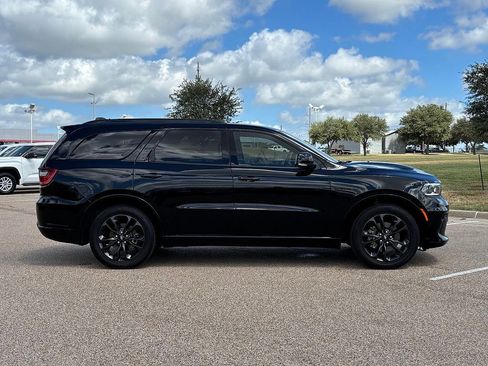 Used 2024 Dodge Durango R/T RWD image 5