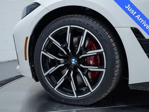 New 2026 BMW i4 xDrive40i AWD/4WD image 27