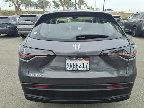 Used 2025 Honda HR-V LX image 8