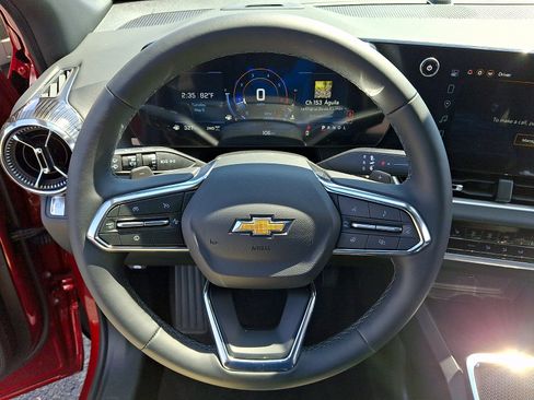 New 2026 Chevrolet Equinox LT AWD/4WD image 12