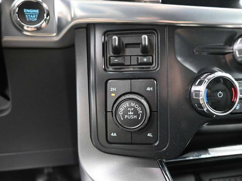 New 2025 Ford F150 Lariat w/ Equipment Group 502A High image 40