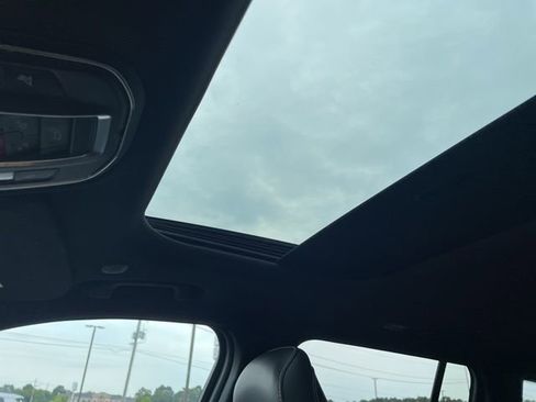 New 2025 Jeep Grand Cherokee Altitude image 18