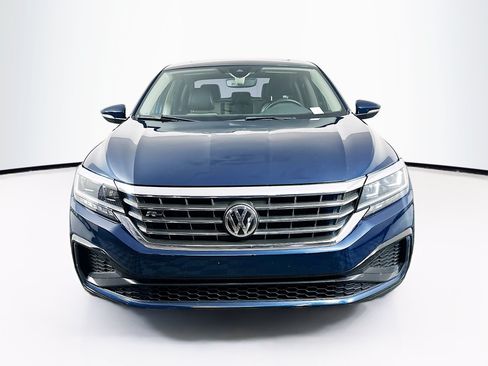 Used 2020 Volkswagen Passat 2.0T R-Line FWD image 2