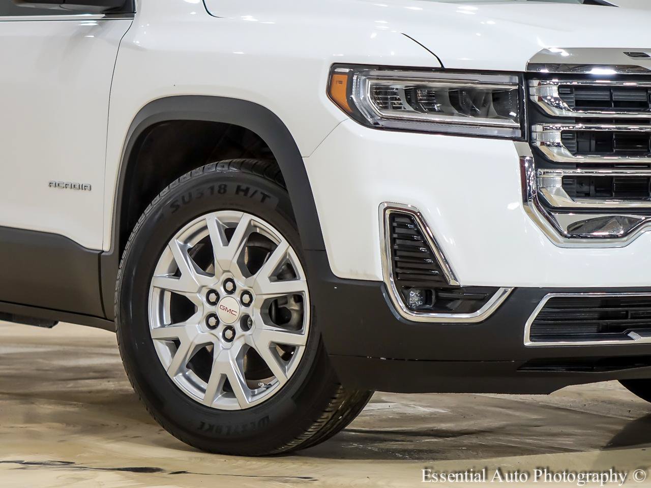 Used 2023 GMC Acadia SLT FWD image 3
