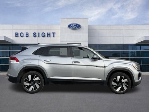 Used 2024 Volkswagen Atlas Cross Sport SE image 8