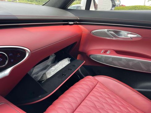 Used 2025 Genesis GV70 3.5T Sport w/ Sport Advanced Package image 34