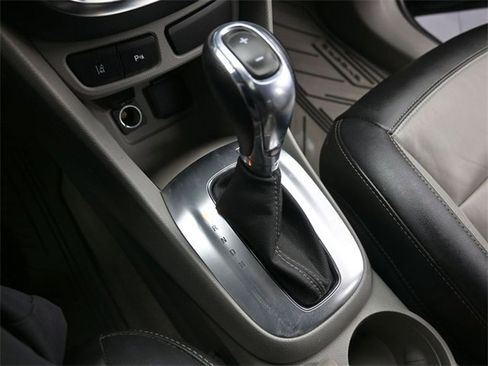 Used 2015 Buick Encore Premium image 16