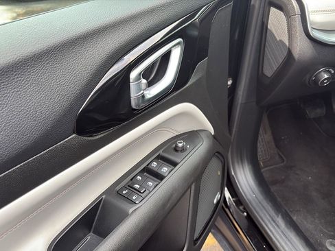 Used 2022 Jeep Compass Limited w/ Sun and Sound Group image 17