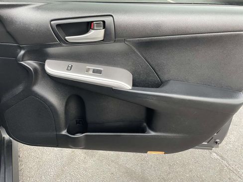 Used 2012 Toyota Camry SE image 43