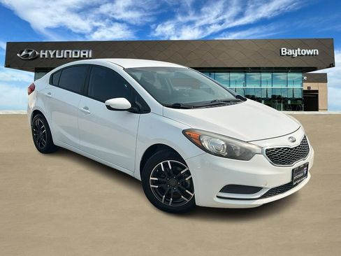 Used 2016 Kia Forte LX FWD image 1
