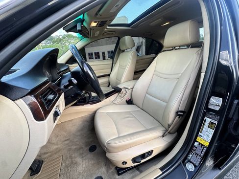 Used 2011 BMW 335i xDrive Sedan image 5