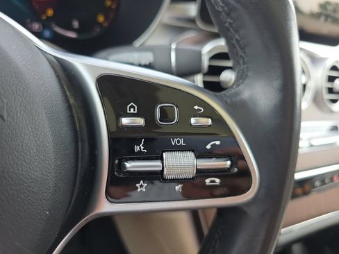 Certified 2022 Mercedes-Benz GLC 300 4MATIC w/ Premium Package Lite image 22