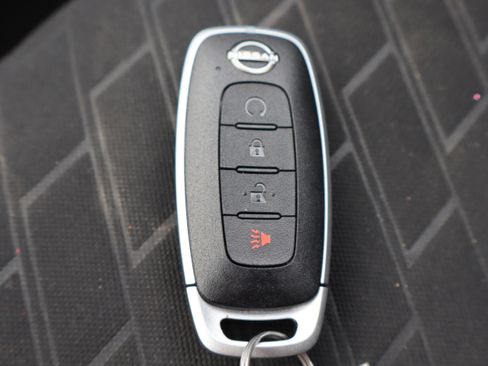 Used 2023 Nissan Kicks SV image 24