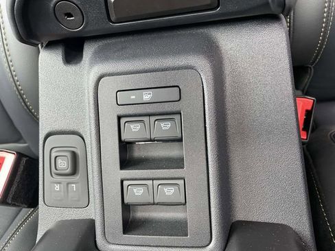 New 2025 Ford Bronco Badlands image 14