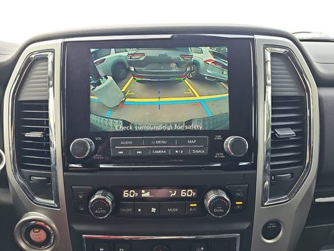 Used 2021 Nissan Titan SV w/ SV Convenience Package AWD/4WD image 34