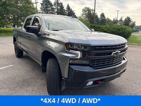 Used 2021 Chevrolet Silverado 1500 LT Trail Boss w/ Convenience Package II AWD/4WD image 2