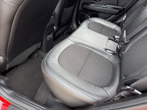 Used 2017 Kia Soul ! w/ Tech Package FWD image 22