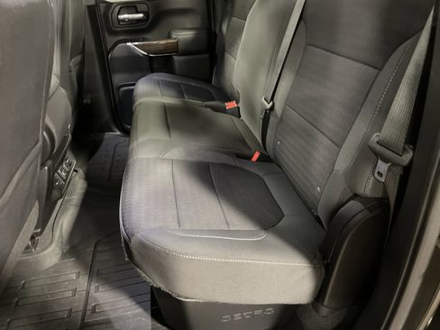 Used 2022 GMC Sierra 2500 SLE w/ SLE Value Package; image 13