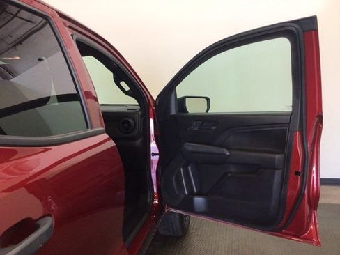 Used 2026 Chevrolet Colorado W/T w/ WT Custom Package RWD image 8