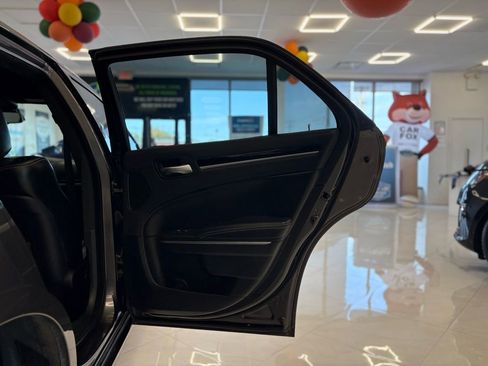 Used 2017 Chrysler 300 S image 32