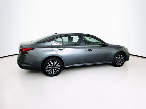 Used 2023 Nissan Altima 2.5 SV image 10