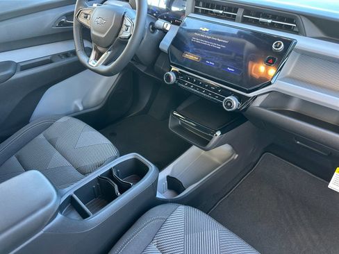 New 2027 Chevrolet Bolt LT w/ Comfort Package image 17