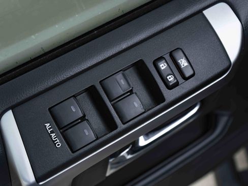 Used 2023 Toyota 4Runner SR5 image 40