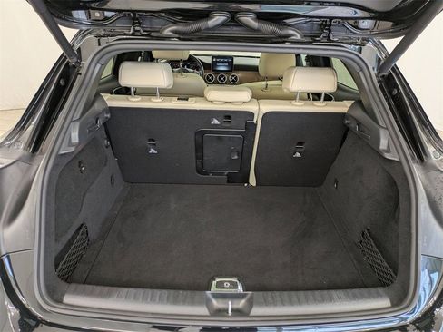 Used 2018 Mercedes-Benz GLA 250 4MATIC image 29