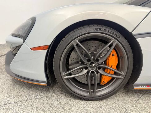 Used 2019 McLaren 570S Spider RWD image 53