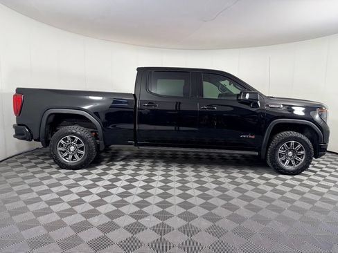 Used 2024 GMC Sierra 1500 AT4 w/ AT4 Premium Package AWD/4WD image 7