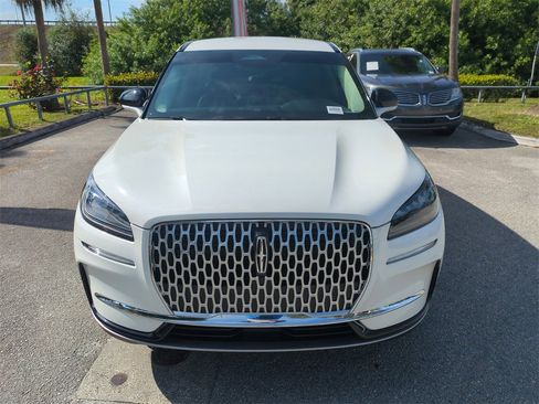 Used 2024 Lincoln Corsair FWD image 3