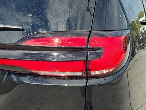 New 2026 Chrysler Pacifica Limited w/ S Appearance Package image 8