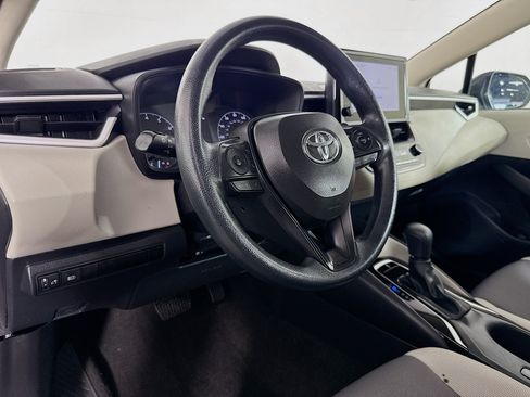 Used 2025 Toyota Corolla LE FWD image 20
