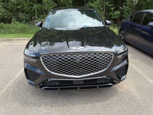 Used 2023 Genesis GV70 2.5T w/ Sport Prestige Package AWD/4WD image 2