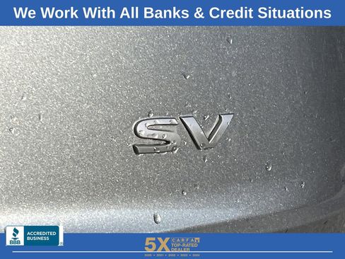Used 2024 Nissan Rogue SV image 23